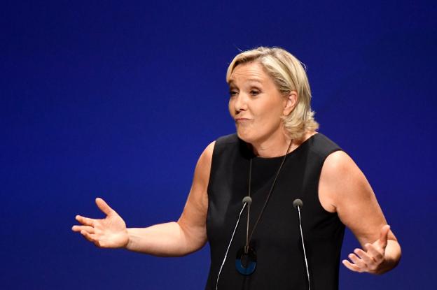 Le Pen, en un mitin de Reunión Nacional. AFP