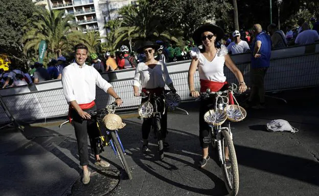 Málaga se rinde a las dos ruedas en el Día de la Bici