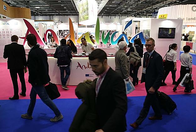 Vista del expositor de Andalucía en la WTM, donde se incluyen los ocho patronatos. 