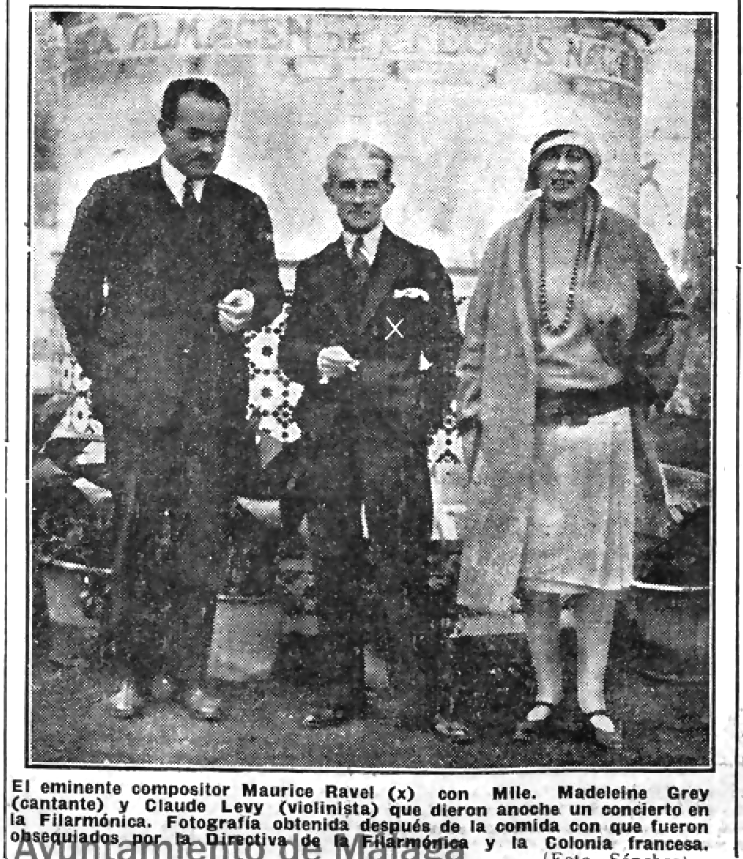 Ravel, en el centro, en su visita a Málaga en 1928.