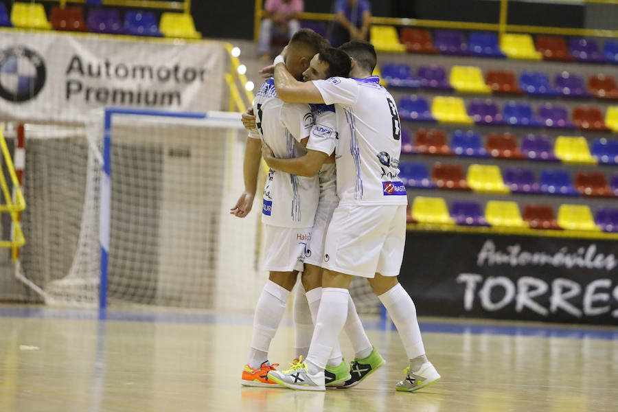 La celebración del primer gol de los locales, de Óscar. 