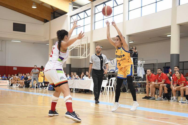 El Raca Granada se lleva el I Torneo Costa del Sol femenino 