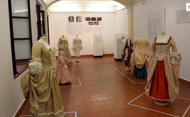 Exposición 'Vísteme con precisión: moda femenina en la época de Bernardo de Gálvez'