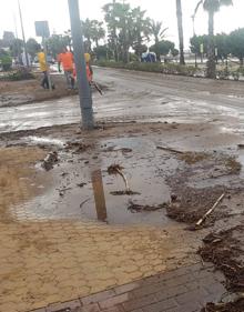 Imagen secundaria 2 - La tromba de agua obliga a cerrar los túneles entre Cabopino y Nueva Andalucía