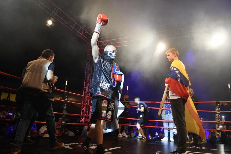Ronny Alexander «El llanero» Landaeta vence a Anatoli Hunanyan y se proclama campeón de la Unión Europea del peso supermedio