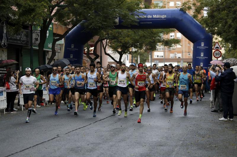 El Distrito Carretera de Cádiz acogió este domingo la carrera que discurre entre estos dos barrios de la capital y en el que han participado unos 700 corredores