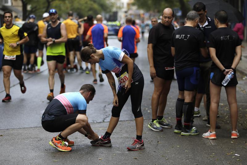 El Distrito Carretera de Cádiz acogió este domingo la carrera que discurre entre estos dos barrios de la capital y en el que han participado unos 700 corredores