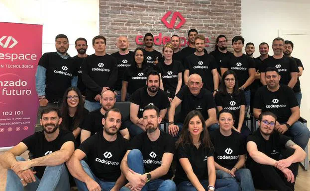 Codespace Academy logra un 90% de contrataciones de sus graduados