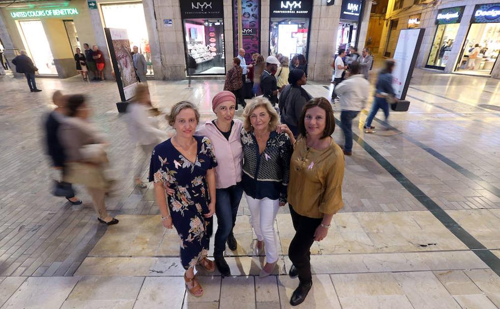 Noelia Ocón, Reme Tejón, Paloma Gómez y Ángela Hernández, en la calle Larios. 