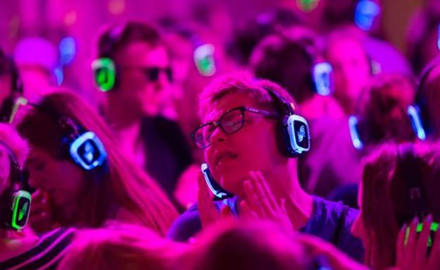 «Vas a flipar». 8D o la nueva sensación del sonido envolvente