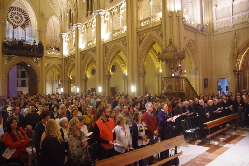 Este histórico acontecimiento ha llenado la ciudad de fieles llegados desde diferentes puntos. Vigilia en el Sagrado Corazón previa a la beatificación del padre Tiburcio Arnaiz