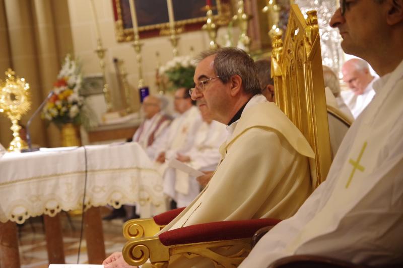 Fotos: Vigilia en la Catedral de Málaga previa a la beatificación del padre Tiburcio Arnaiz