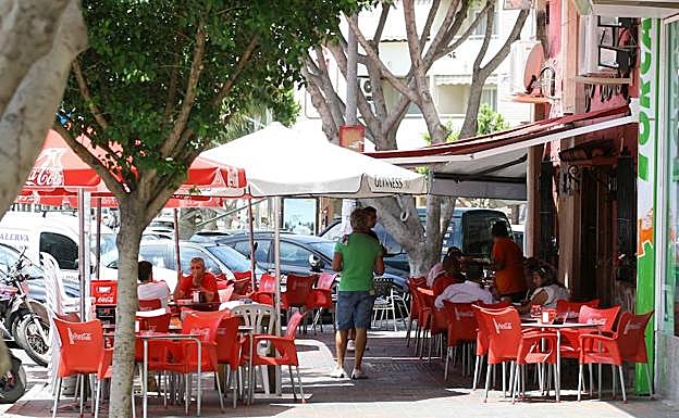 Los hosteleros de Málaga amenazan con acudir a los tribunales si se aprueba el ZAS