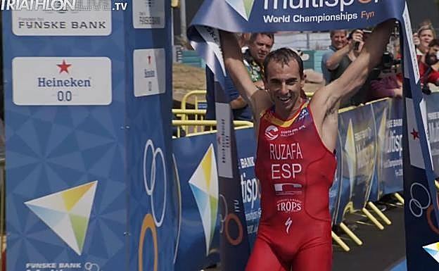 Ruzafa, tras ganar el Mundial ITU en Dinamarca. 
