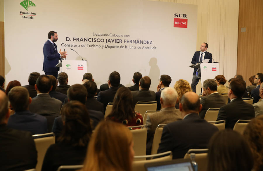 El consejero de Turismo y Deporte de la Junta de Andalucía, Francisco Javier Fernández, ha participado en un Foro SUR en el hotel NH Málaga