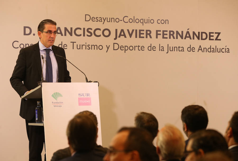 El consejero de Turismo y Deporte de la Junta de Andalucía, Francisco Javier Fernández, ha participado en un Foro SUR en el hotel NH Málaga