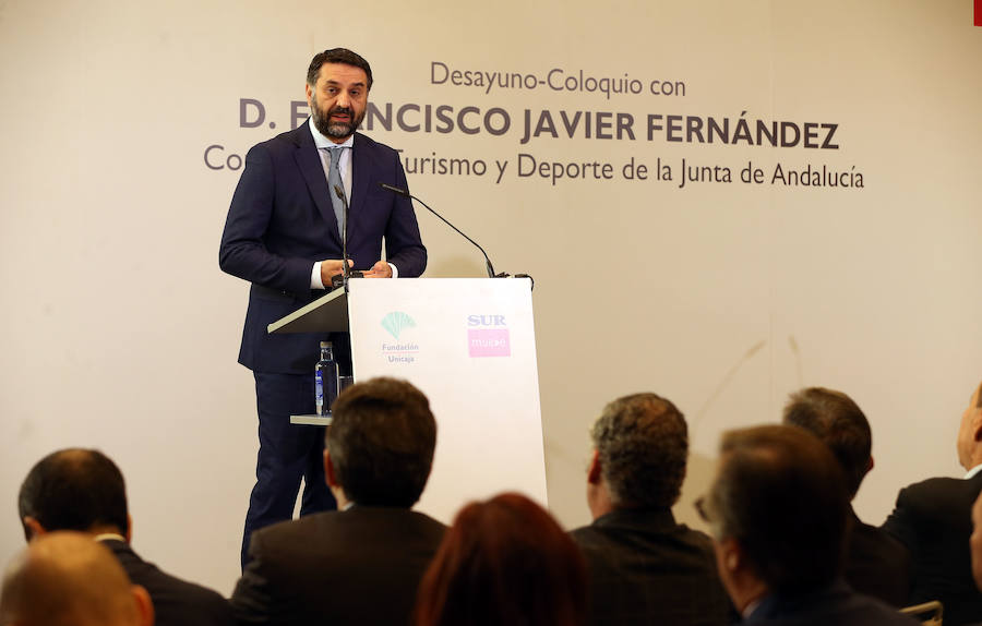 El consejero de Turismo y Deporte de la Junta de Andalucía, Francisco Javier Fernández, ha participado en un Foro SUR en el hotel NH Málaga