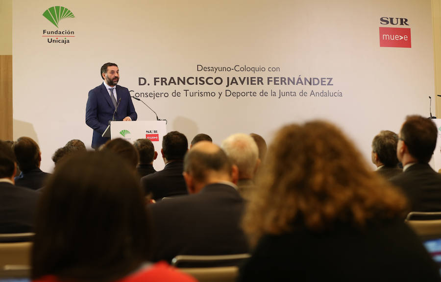 El consejero de Turismo y Deporte de la Junta de Andalucía, Francisco Javier Fernández, ha participado en un Foro SUR en el hotel NH Málaga