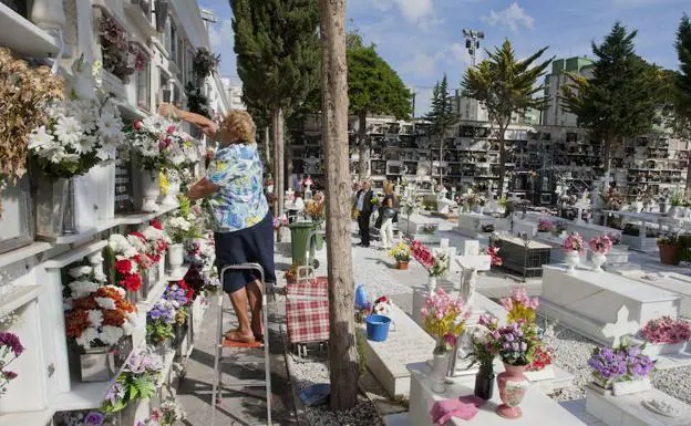 Horario de los cementerios en Málaga el 1 de noviembre y 2 de noviembre 