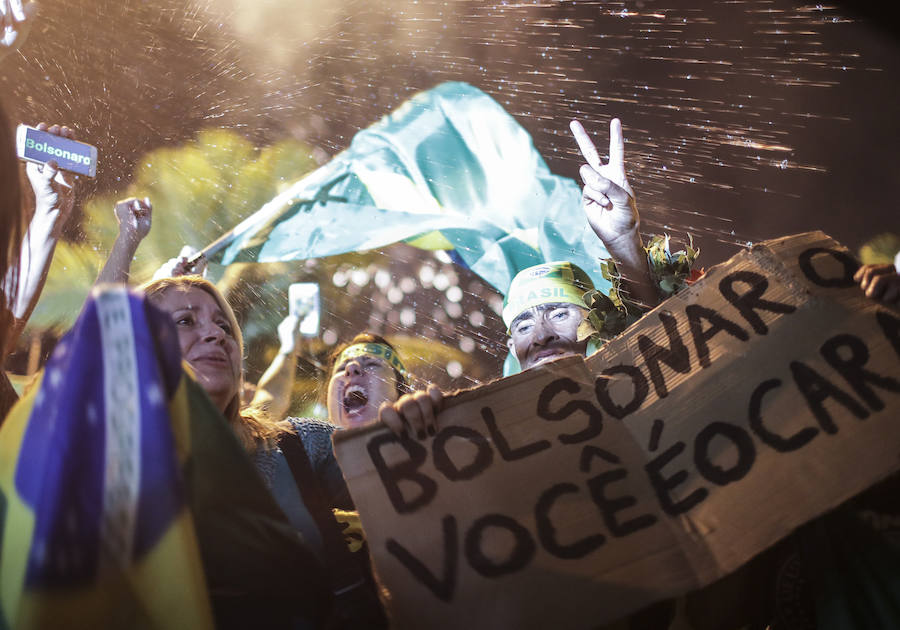 Los simpatizantes de Bolsonaro celebraron el triunfo electoral del ya nuevo presidente del país carioca 