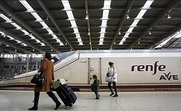 La huelga de Renfe y Adif suprimirá siete trenes AVE y dos Avant en Málaga