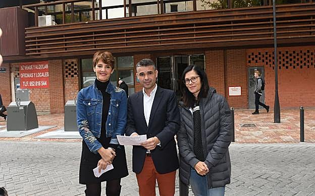 Emma Molina, José Bernal e Isabel Pérez. 