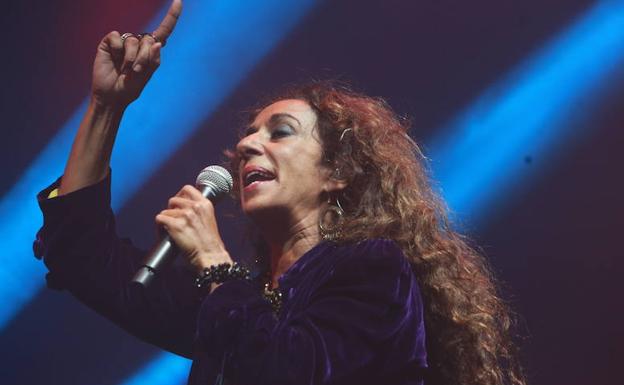 Rosario Flores cumple 55 años