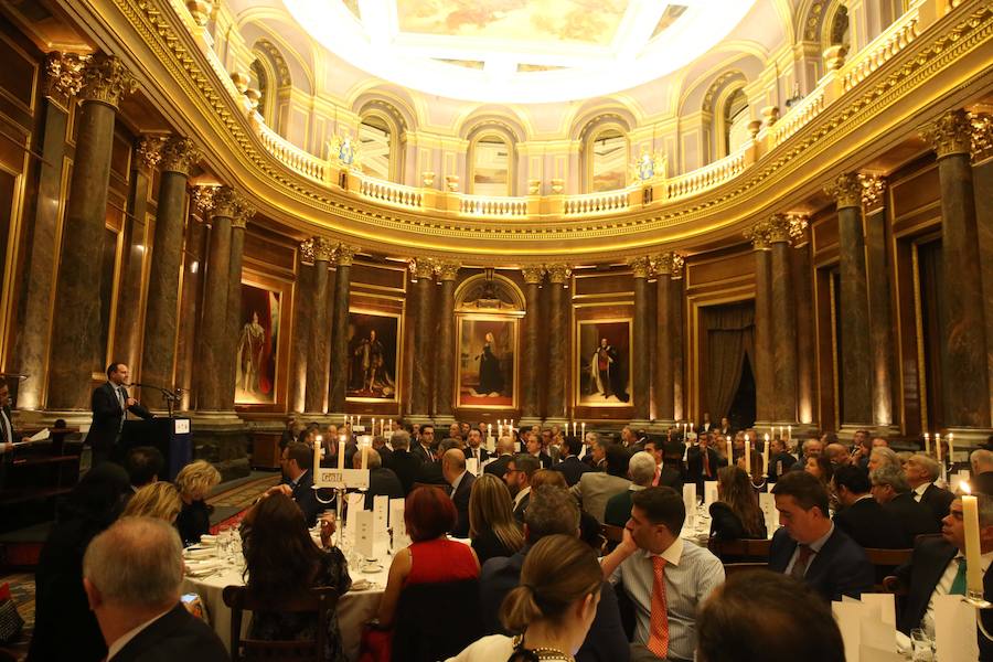 La cena organizada por Prensa Malagueña en la WTM SUR reúne a los máximos responsables del turismo nacional, regional y local en un mismo foro