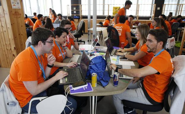 Estudiantes, durante una de las actividades organizadas en el Link. 