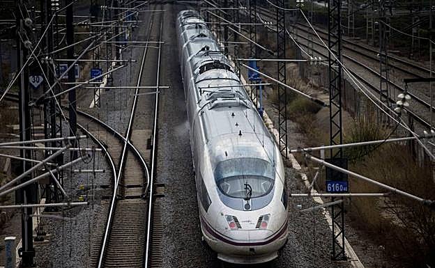 La Junta insiste en unir los corredores mediterráneo y atlántico con la salida hacia Europa y espera que haya presupuesto