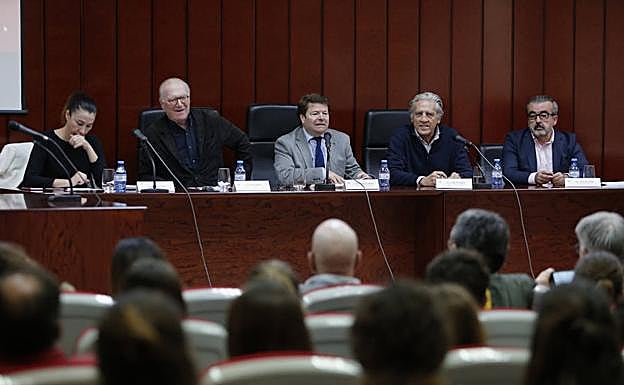 Un momento de la presentación del libro en la Facultad de Derecho.