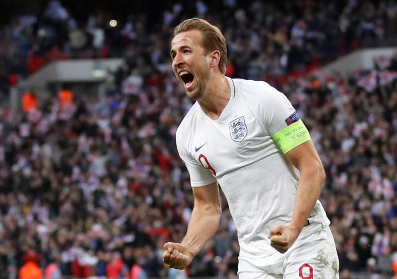 Kane regala a Inglaterra el billete a Portugal