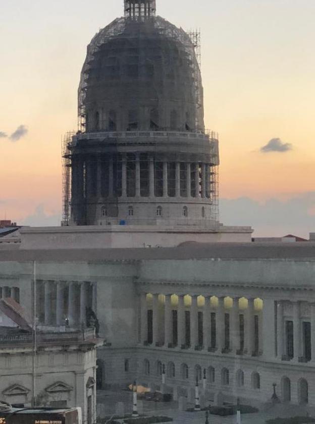 El Capitolio ya está abierto pero falta por rematar la cúpula. :: r. c.