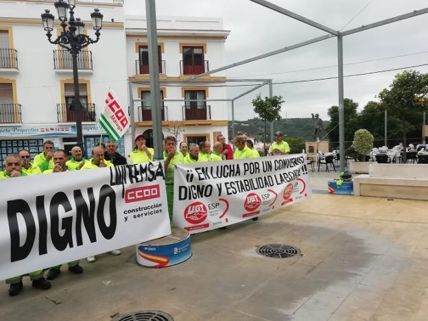 La plantilla de la limpieza de Torrox sigue con protestas