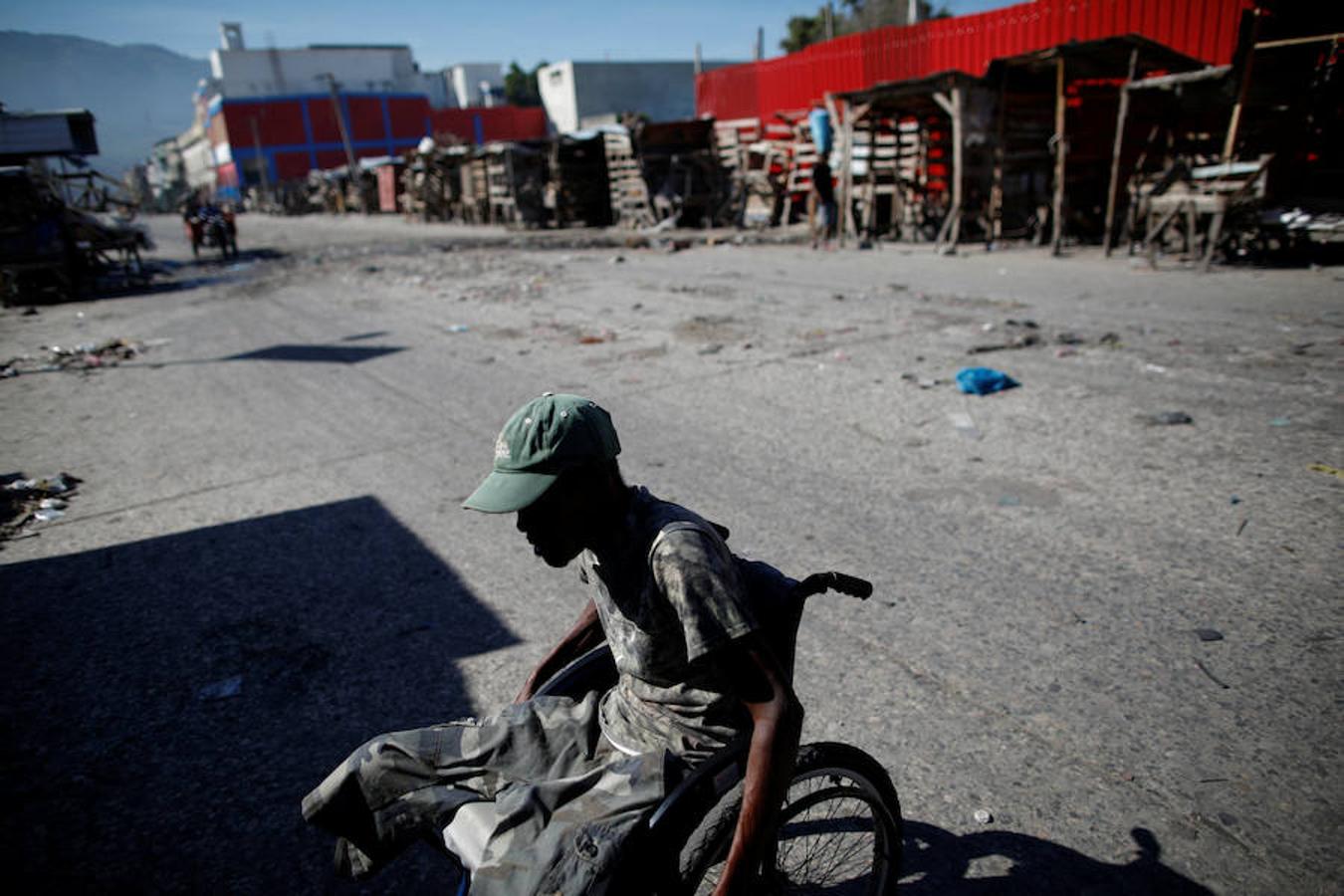 Al menos seis personas han fallecido en una revuelta contra la corrupción que va ya por su segundo día