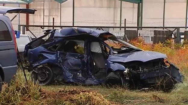 Estado en el que quedó el vehiculo donde viajaban los cuatro jóvenes. :: 