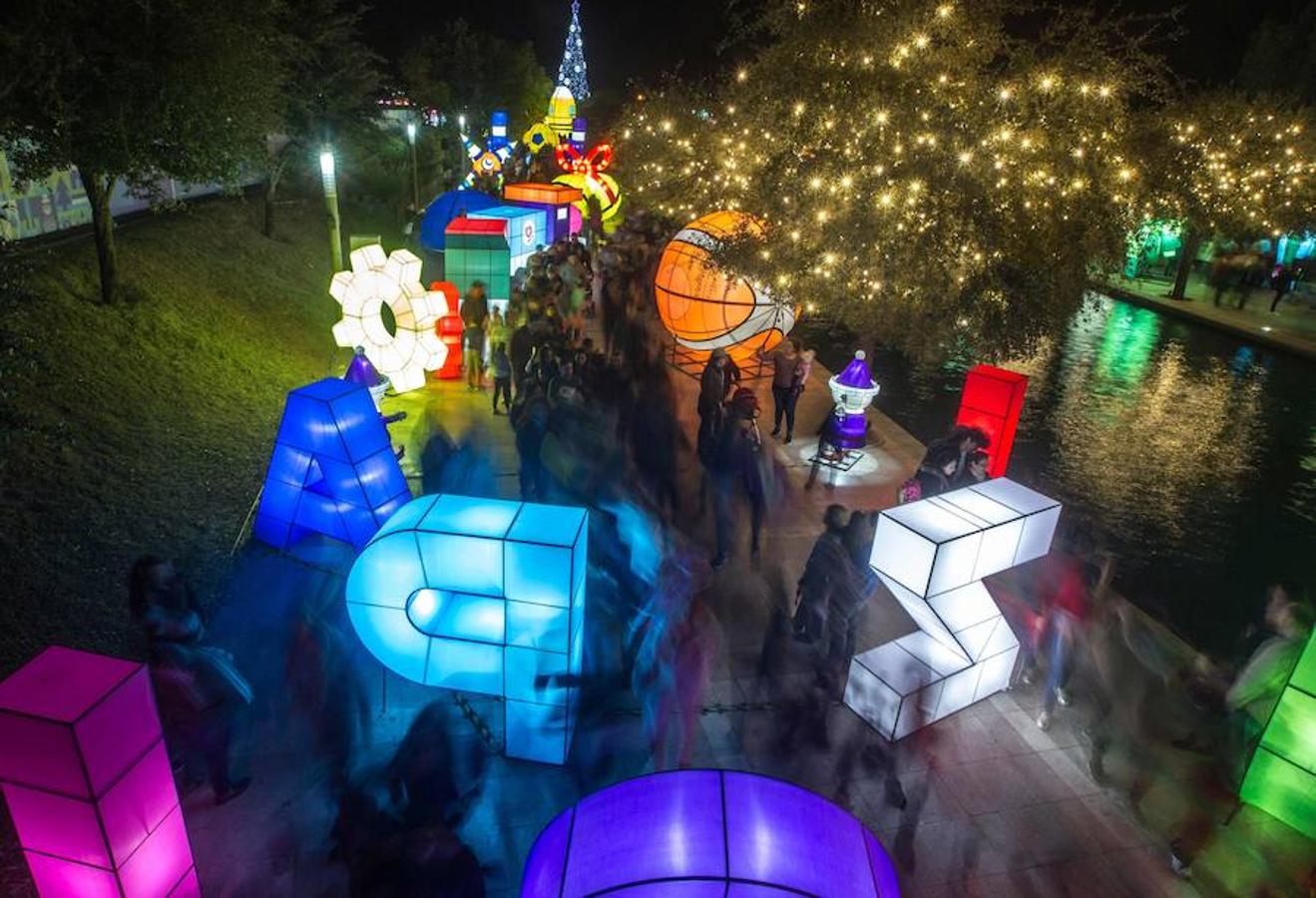 El acontecimiento luminoso comenzó el pasado jueves por las calles de la ciudad mexicana de Monterrey