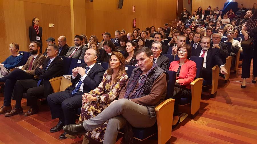 SUR y La Caixa reconocen a cinco entidades por su compromiso con los más desfavorecidos: Fundación Secretariado Gitano, Prodiversa, Altamar, Comedor Santo Domingo y Autismo Málaga