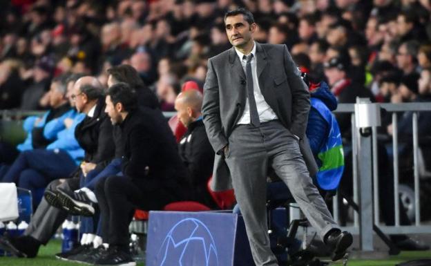 Ernesto Valverde, durante el partido ante el PSV.