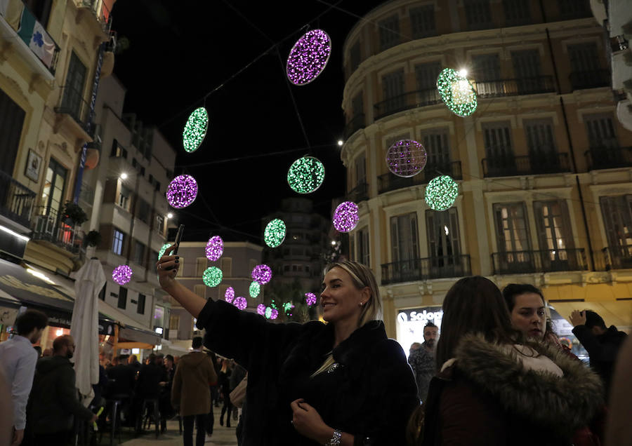 Las zonas emblemáticas de la ciudad se han iluminado este año con 2.062.104 puntos de luz leds de energía eficiente, una cifra algo superior a la del año pasado 