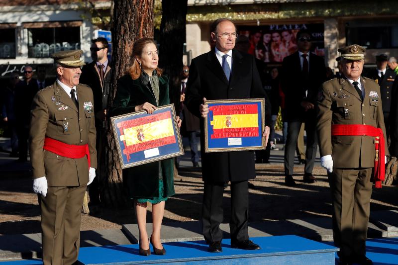 Los Reyes presiden el acto al que también asisten sus hijas, la Princesa Leonor y la infanta Sofía, y los Reyes eméritos, don Juan Carlos y doña Sofía