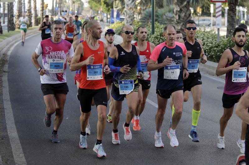 Unos 5.000 corredores participan en la novena edición de esta competición que este año tiene como novedad una prueba de 21 kilómetros