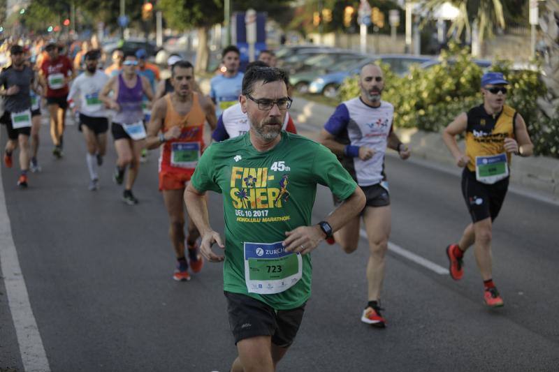 Unos 5.000 corredores participan en la novena edición de esta competición que este año tiene como novedad una prueba de 21 kilómetros