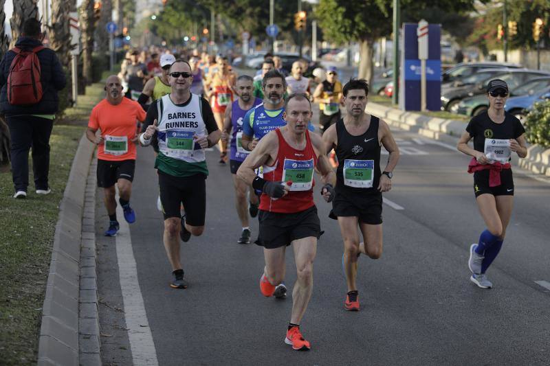 Unos 5.000 corredores participan en la novena edición de esta competición que este año tiene como novedad una prueba de 21 kilómetros