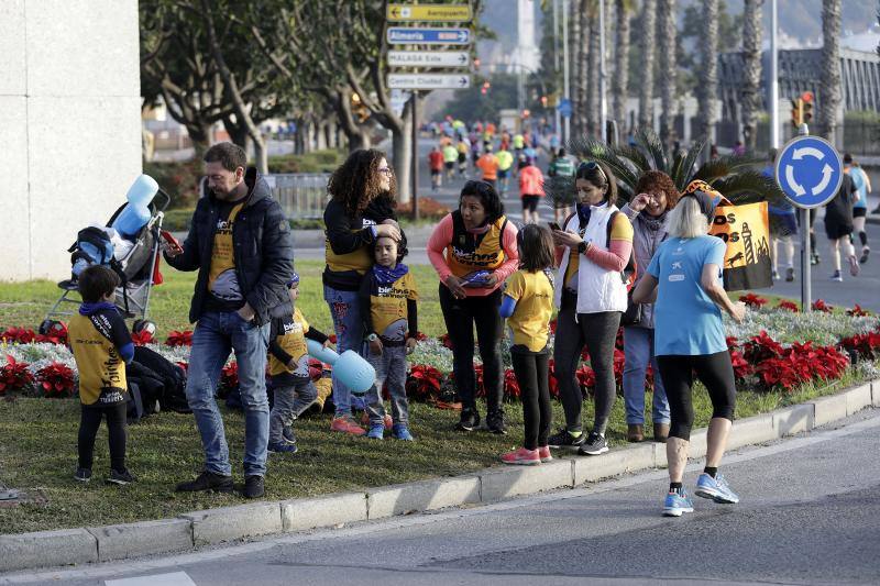 Unos 5.000 corredores participan en la novena edición de esta competición que este año tiene como novedad una prueba de 21 kilómetros