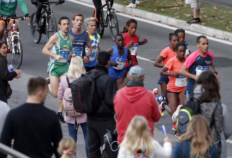 Unos 5.000 corredores participan en la novena edición de esta competición que este año tiene como novedad una prueba de 21 kilómetros