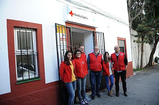 Miembros del equipo del centro, con su director, Jacobo Wahnich (a la derecha).