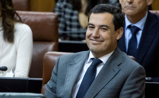 El presidente del Partido Popular andaluz, Juanma Moreno, ayer en el Parlamento. 