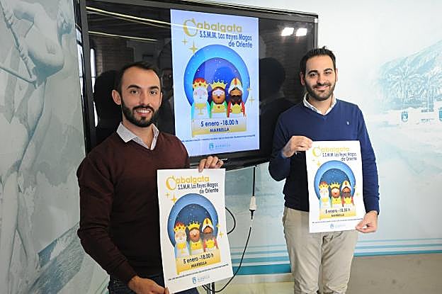 El director general de Fiestas y el asesor de la delegación presentaron ayer la Cabalgata. :: sur