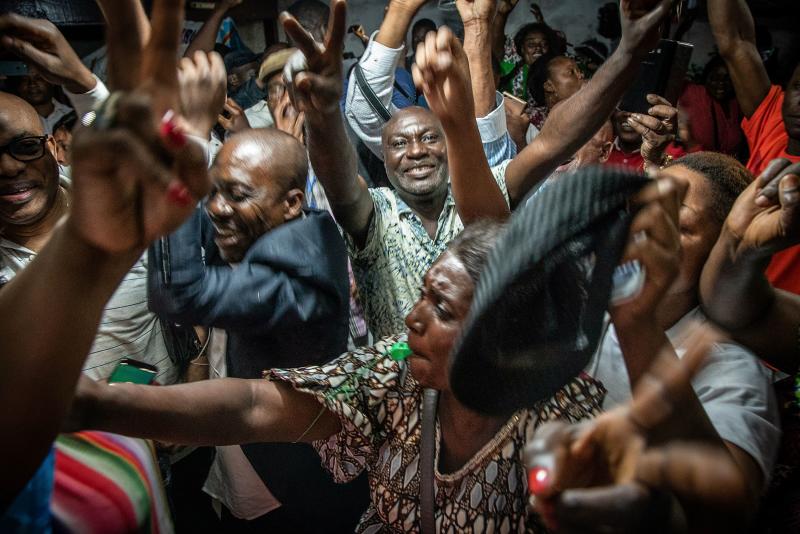 Horas antes del anuncio de la victoria del opositor Félix Tshisekedi, grupos de activistas animaron a tomar las calles ante el temor de una falta de «verdad» en las urnas